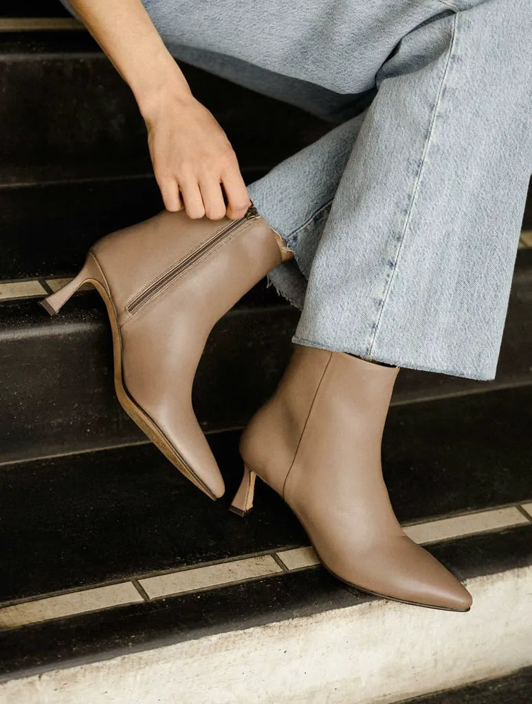 Taupe Latte