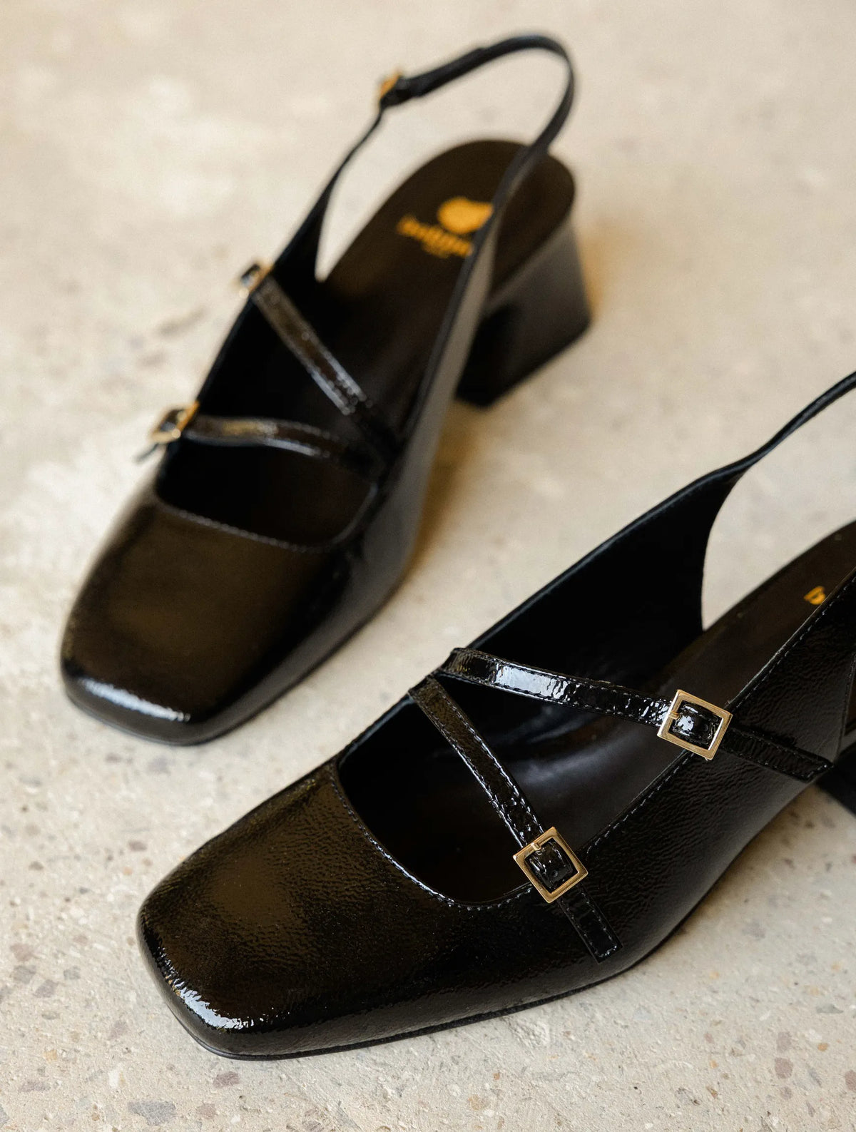 Vinyl Black