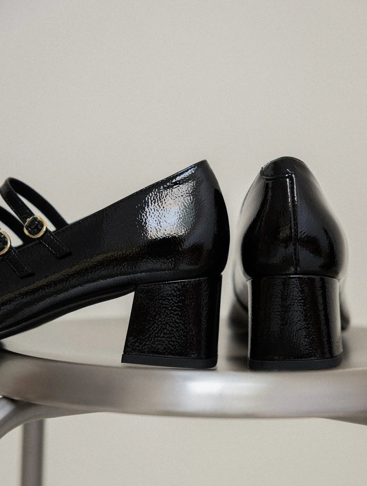 Vinyl Black