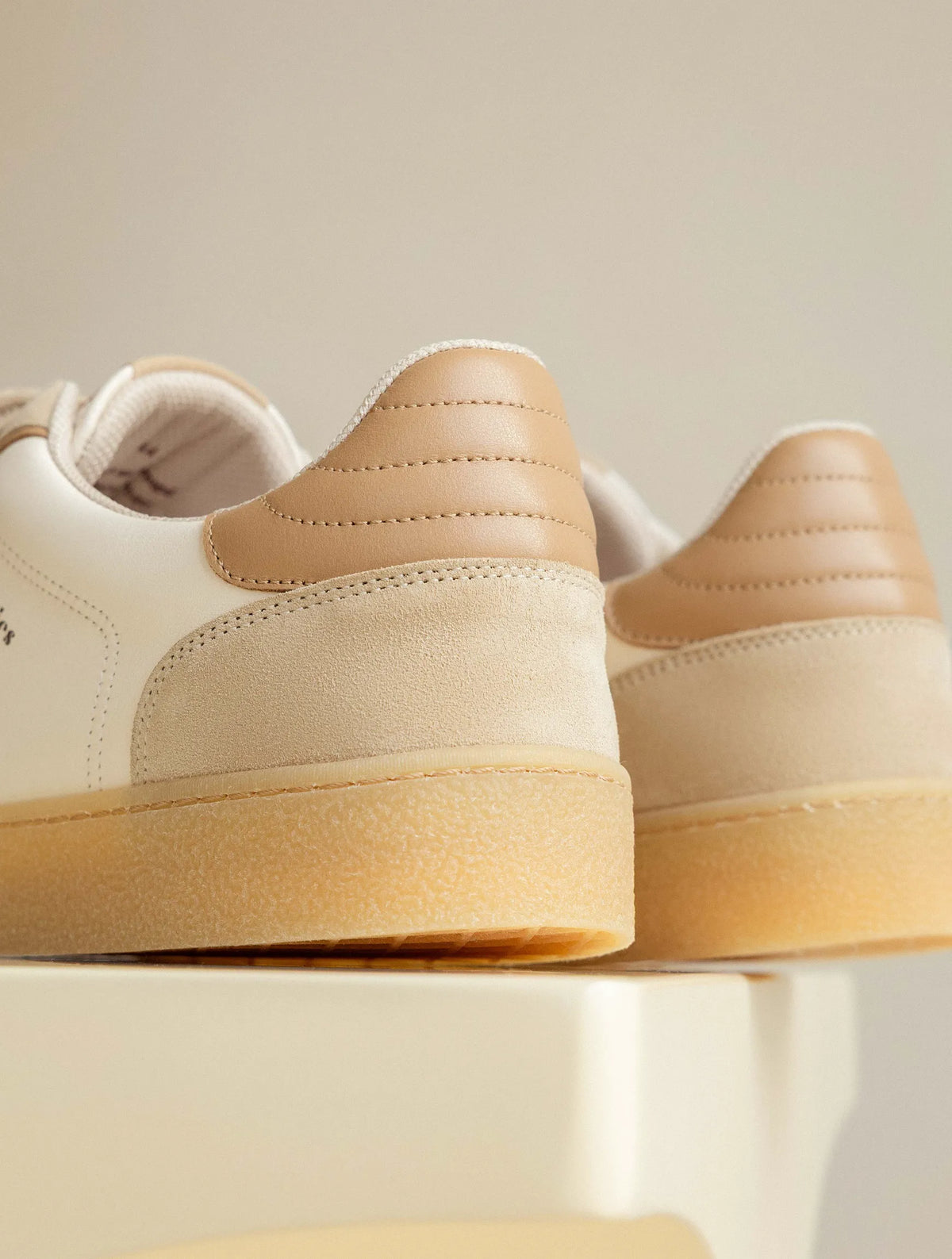 Cream & Moon Sand