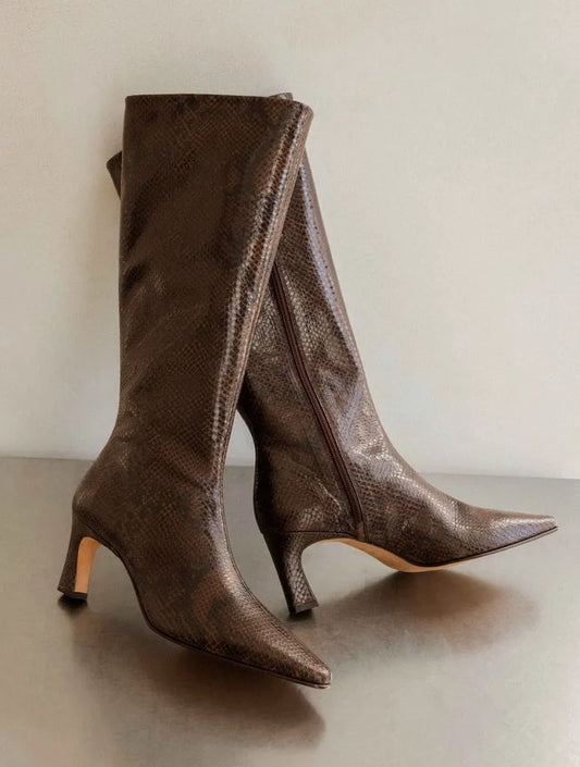 Cobra Brown