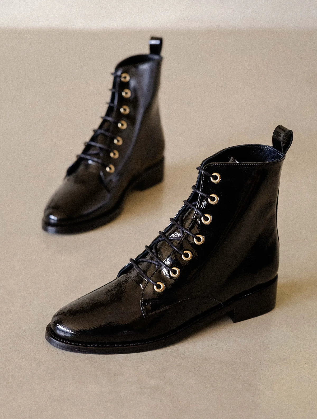 Vinyl Black