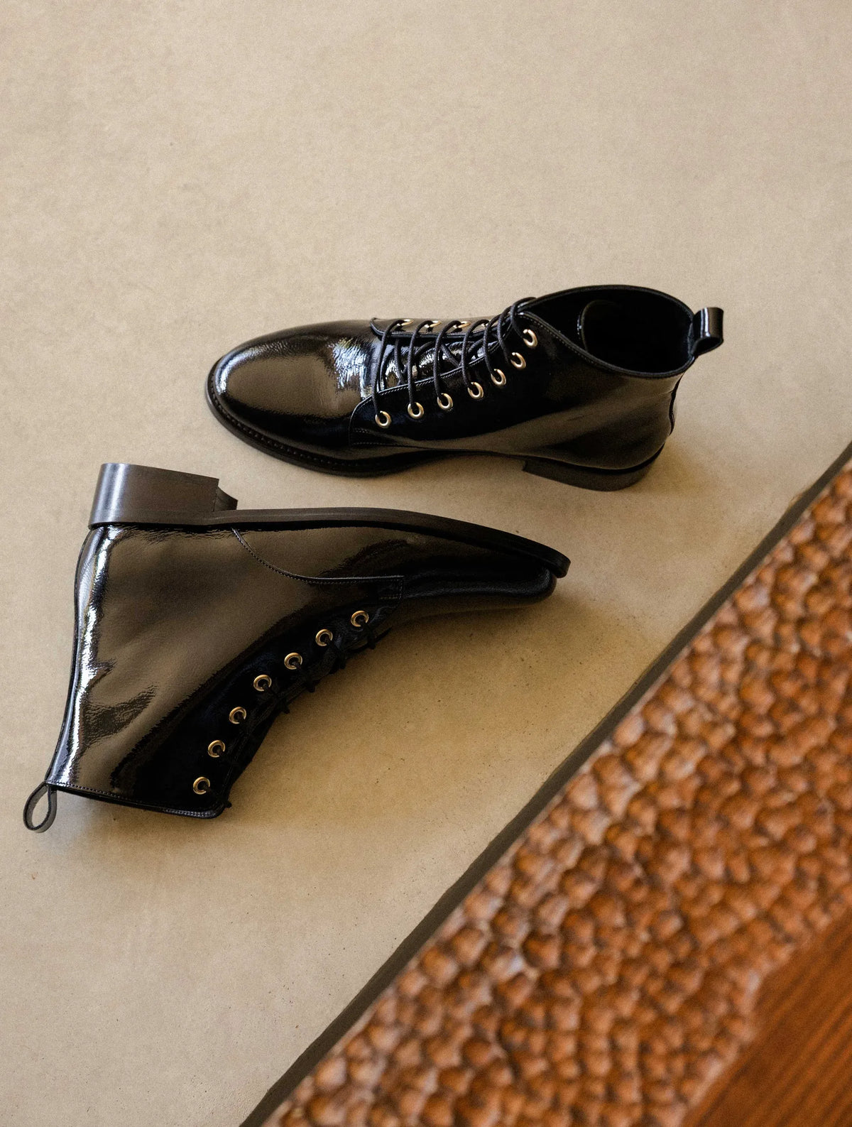 Vinyl Black