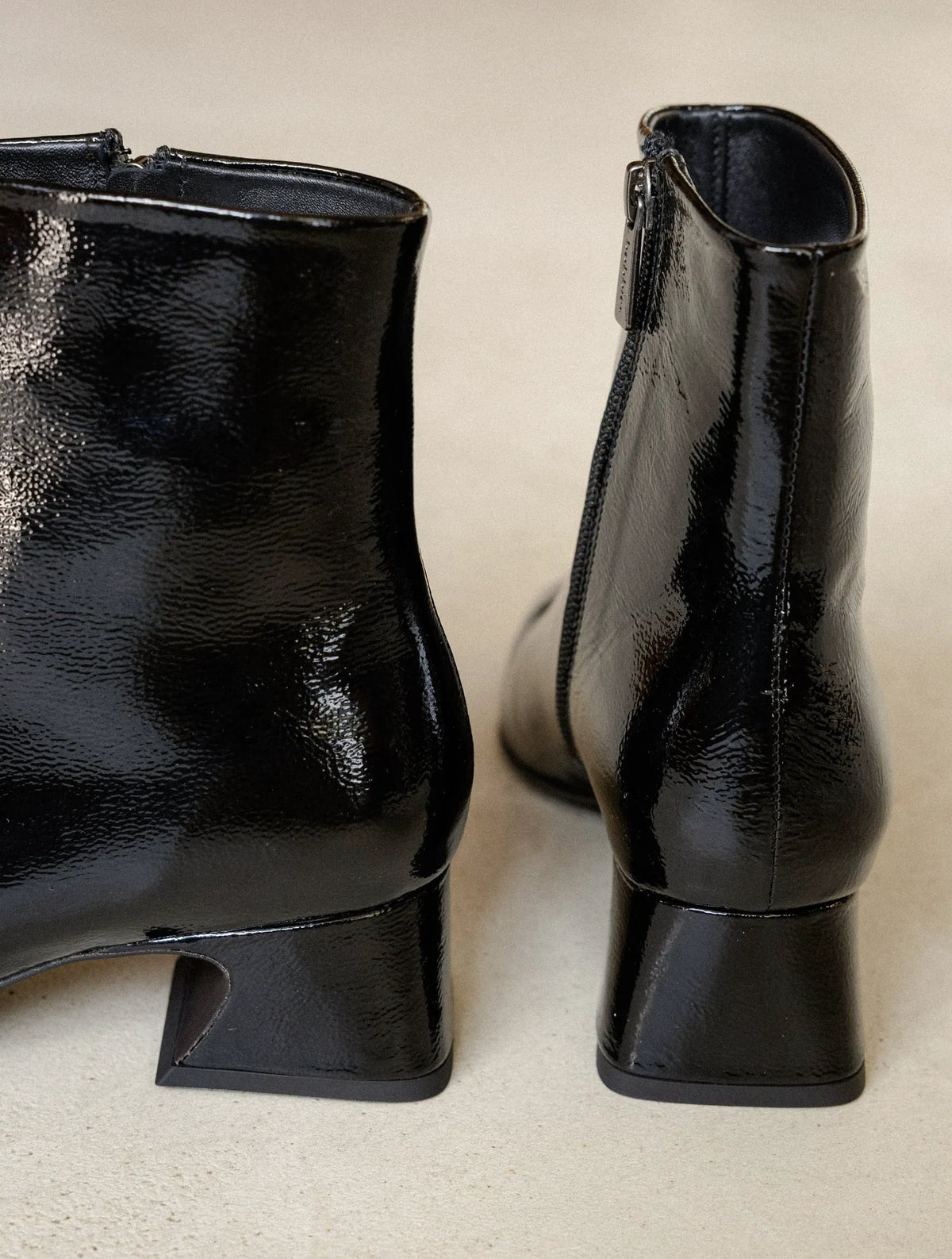 Vinyl Black