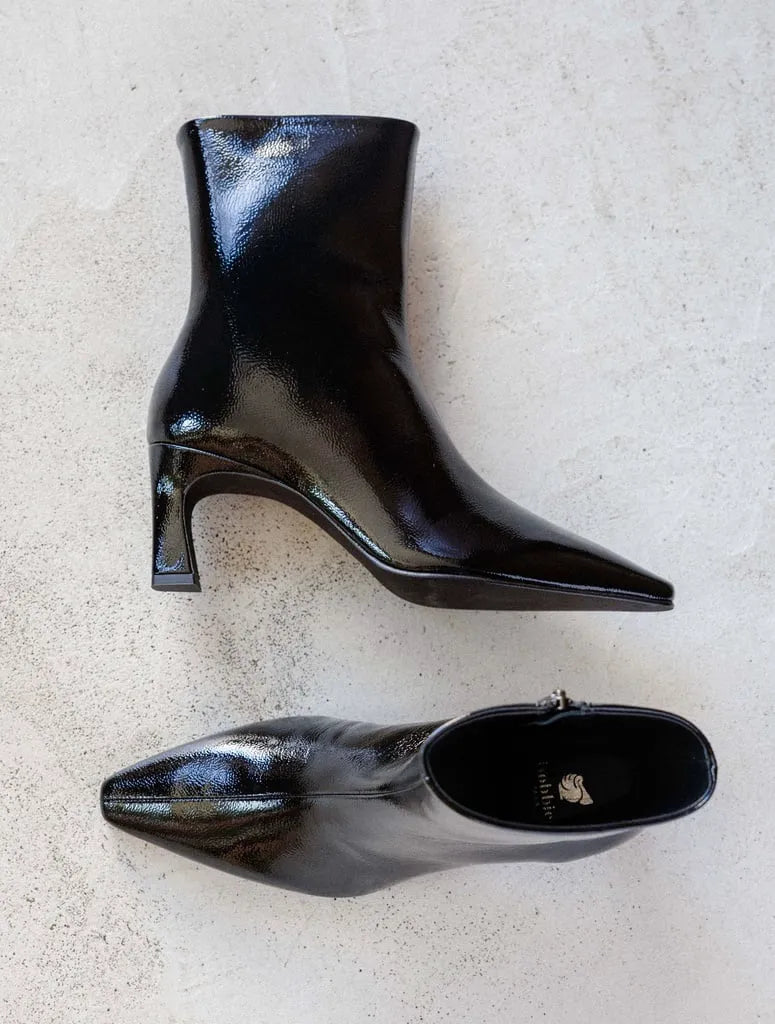 Vinyl Black
