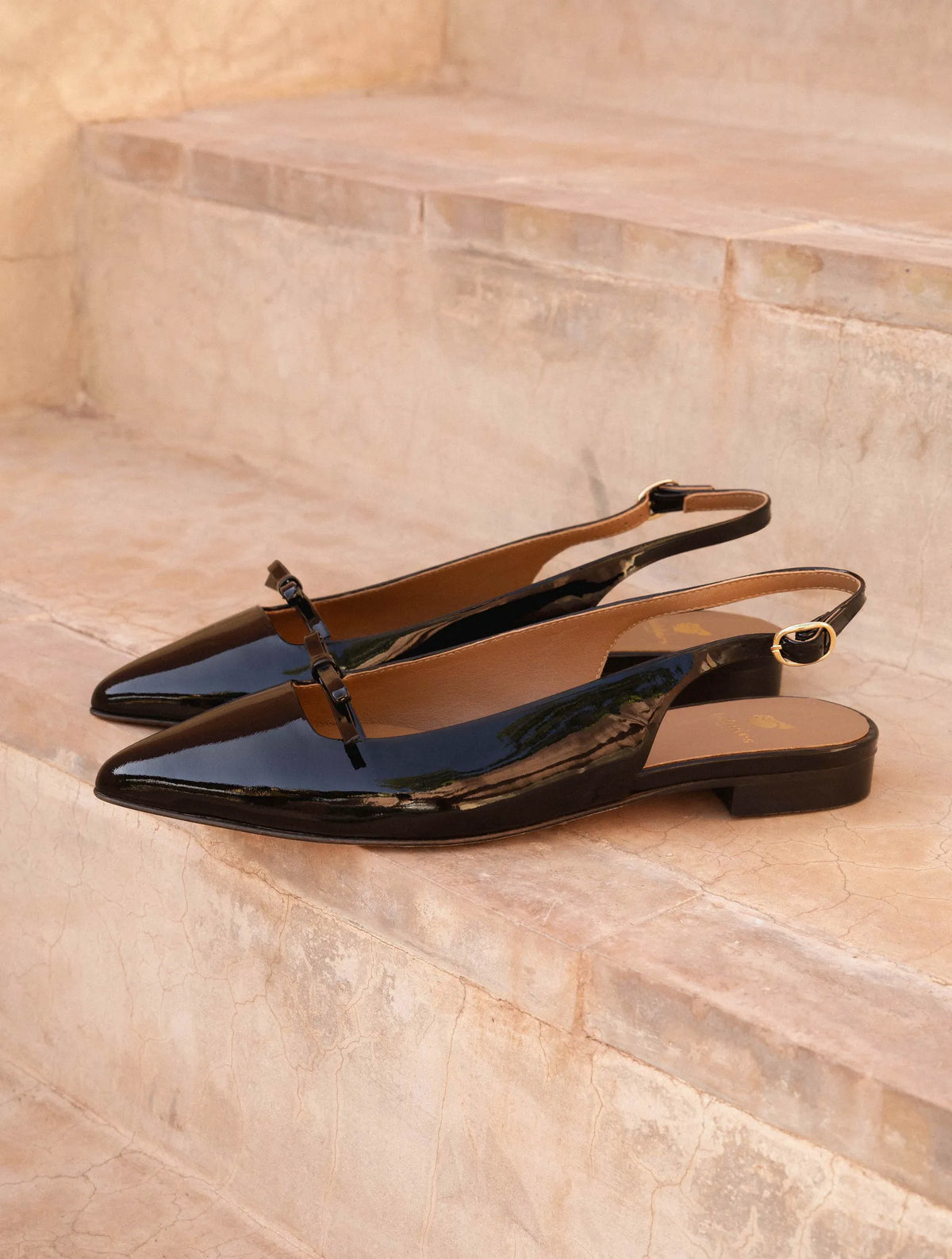 Lacquered Black