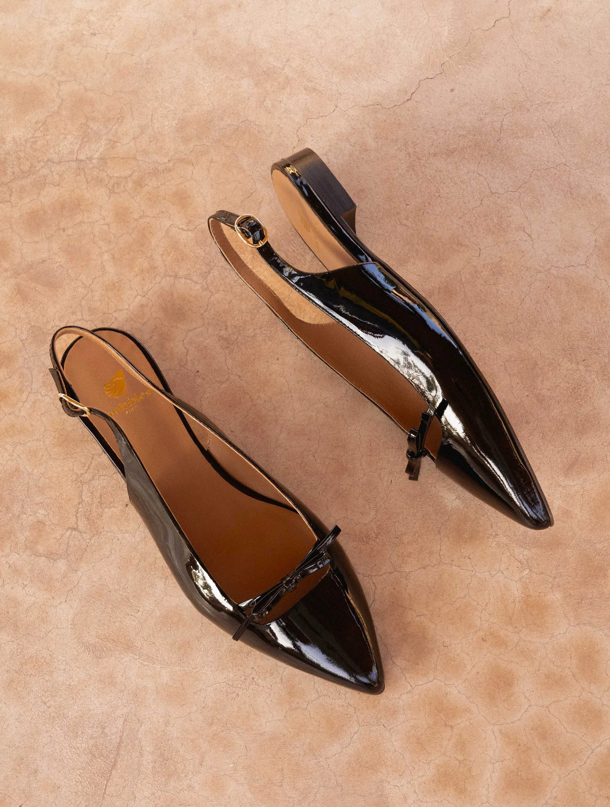 Lacquered Black