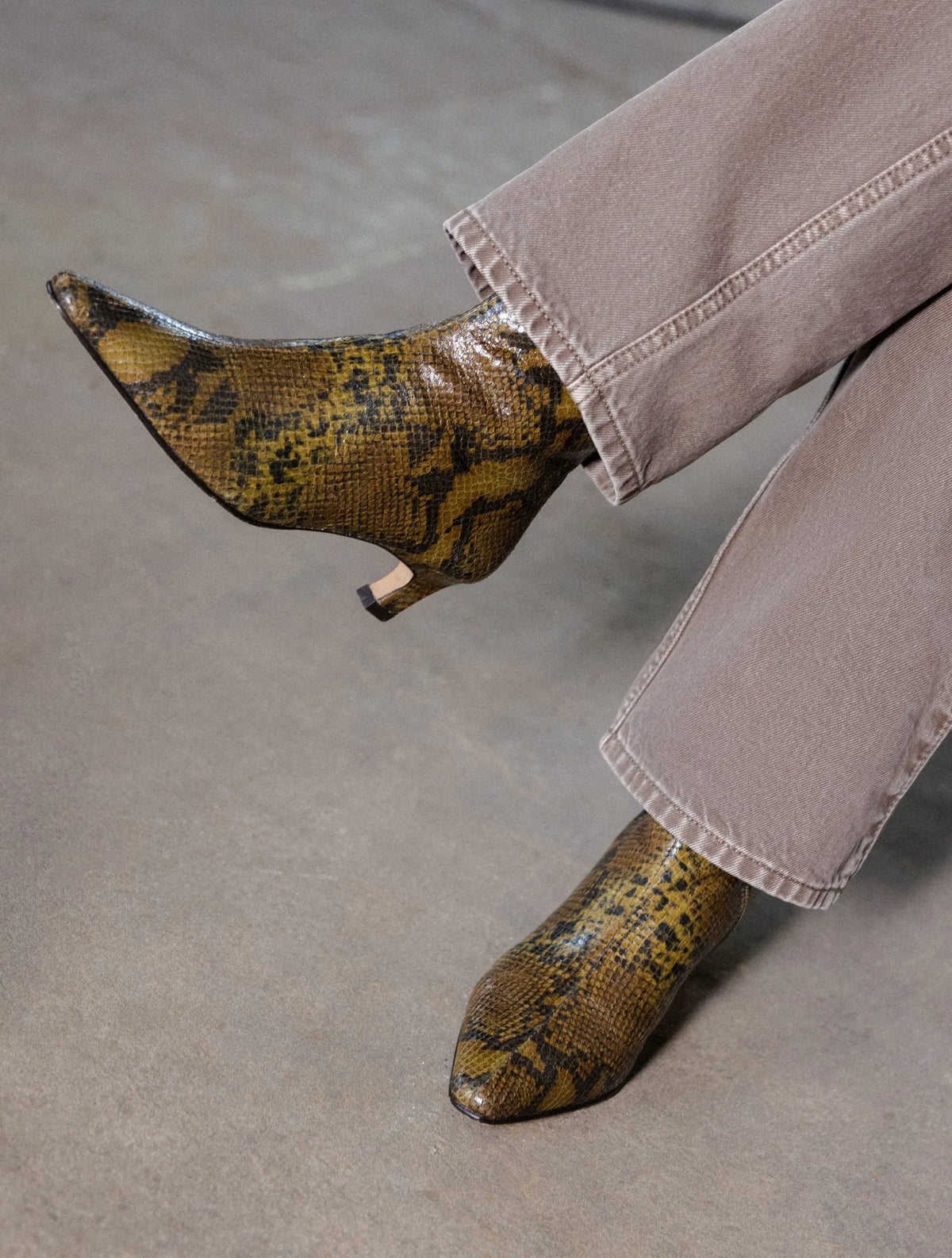 Khaki Mamba