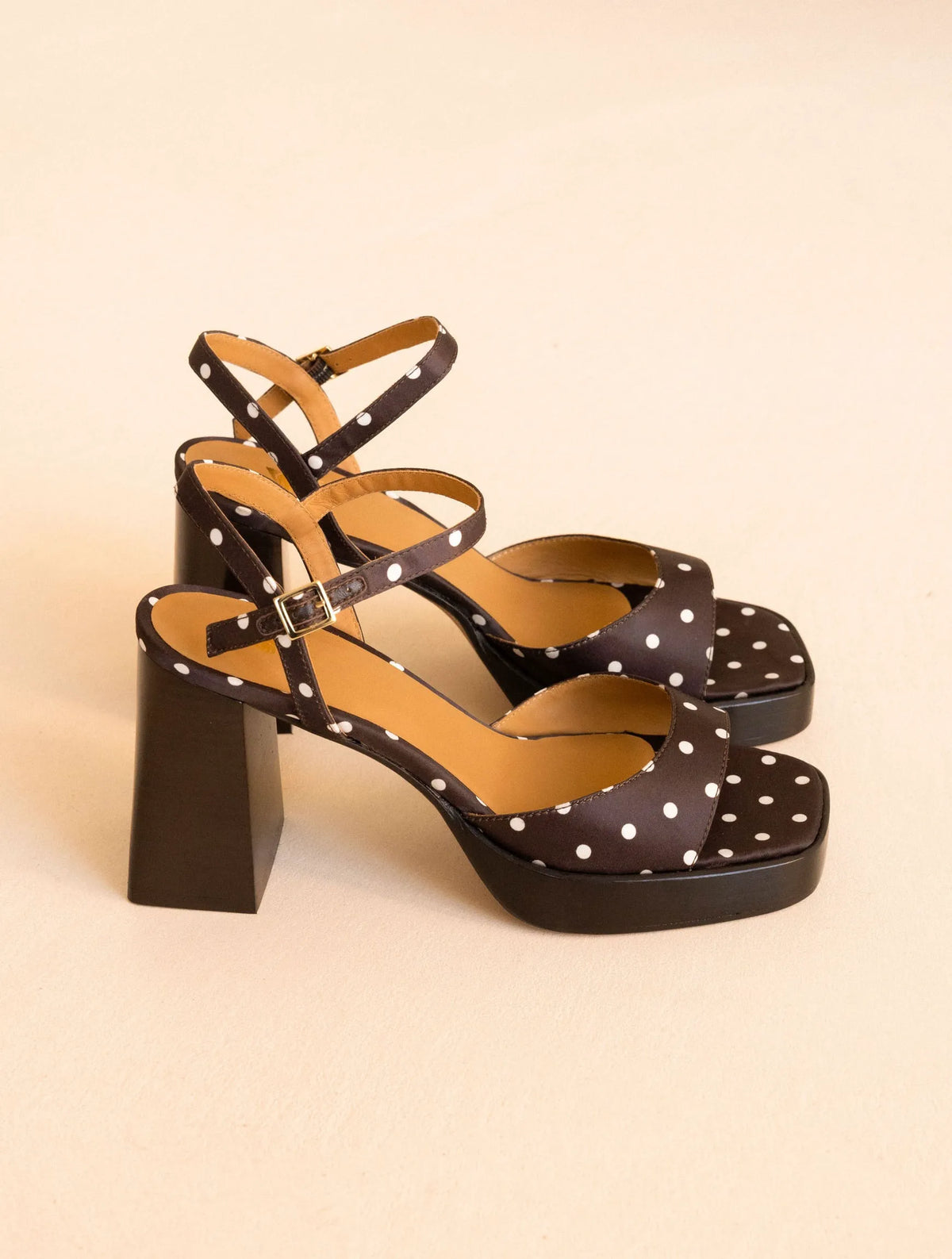 Mocha Dots