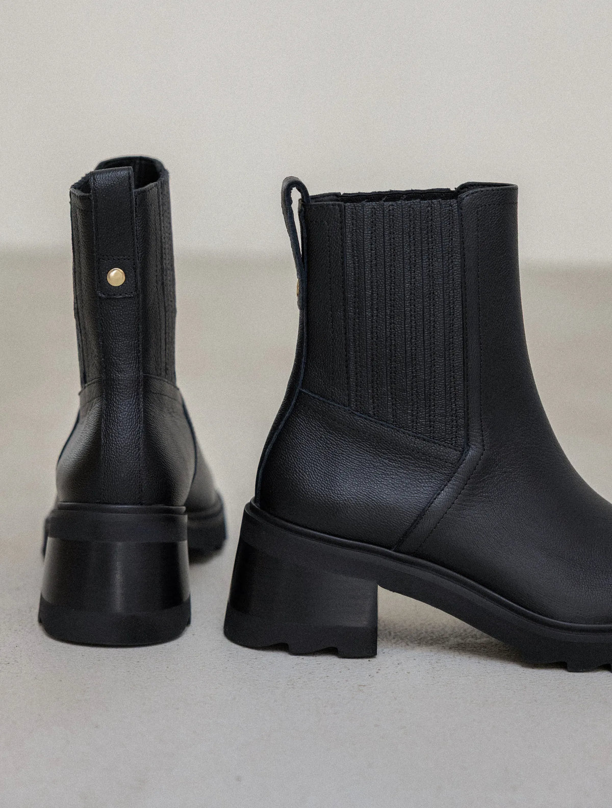 Ikra Black