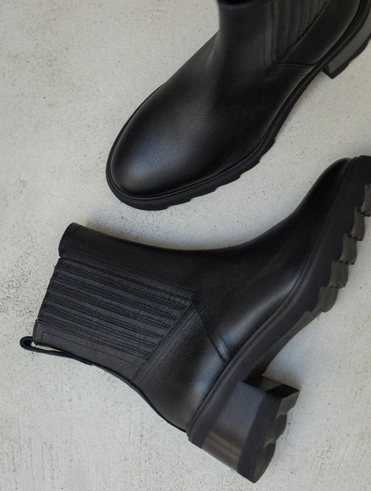 Ikra Black