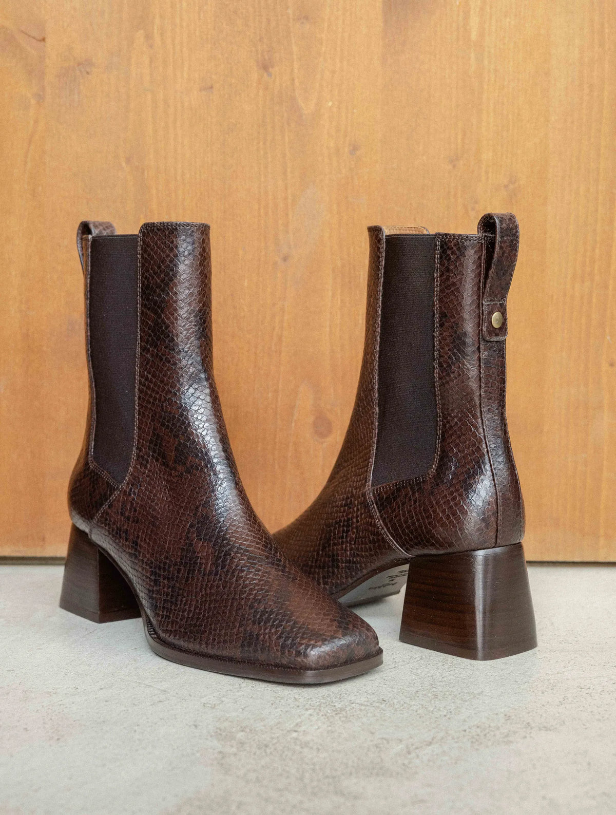 Cobra Brown