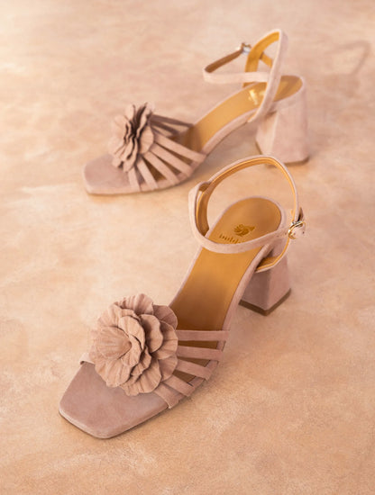 Nude Blush