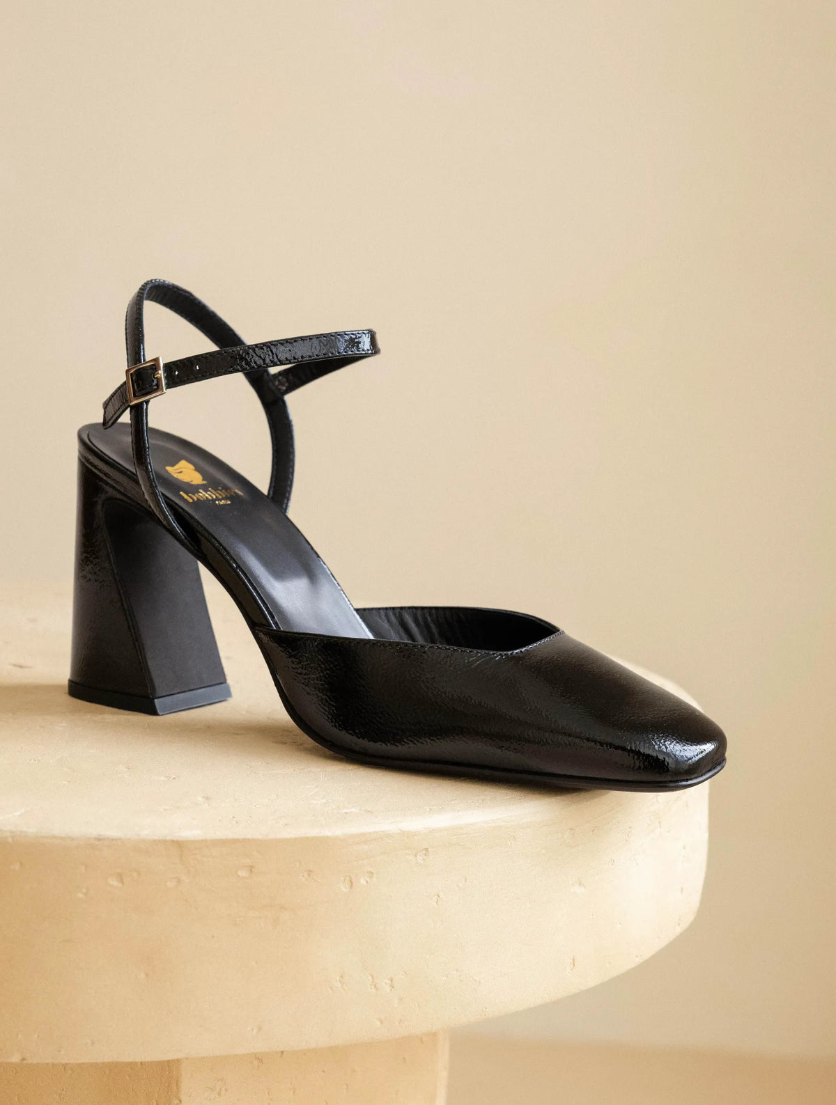 Vinyl Black