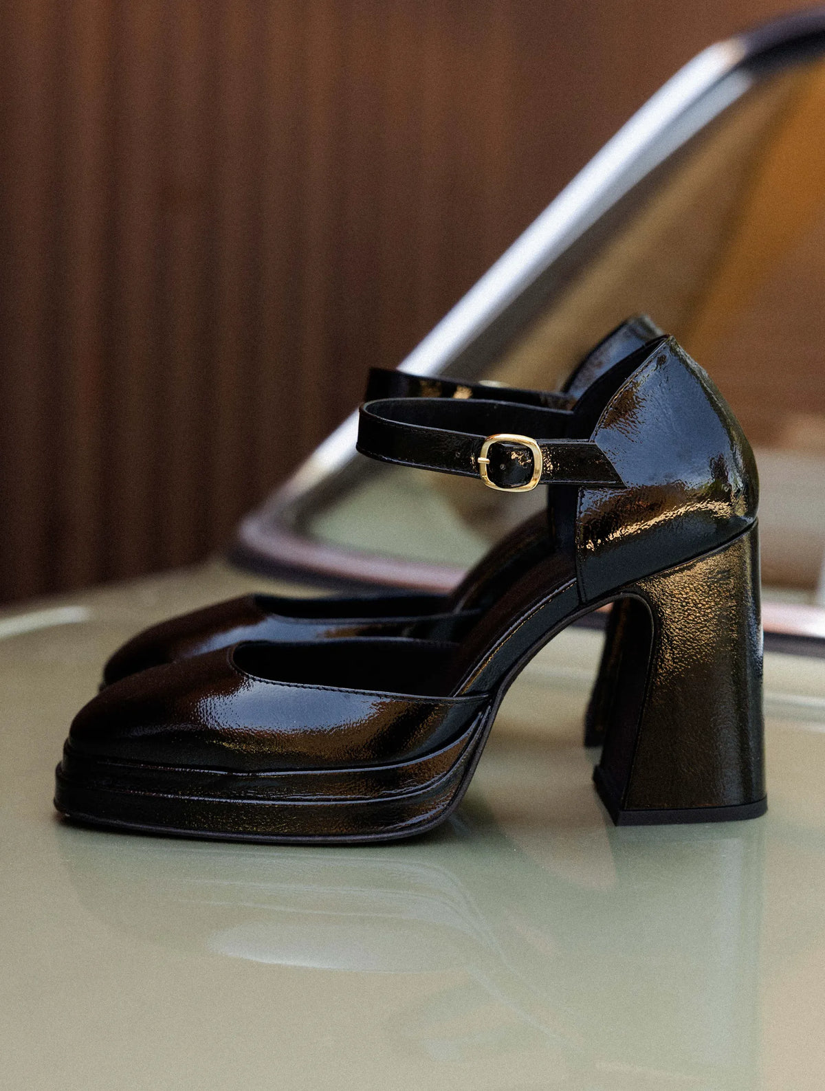 Vinyl Black
