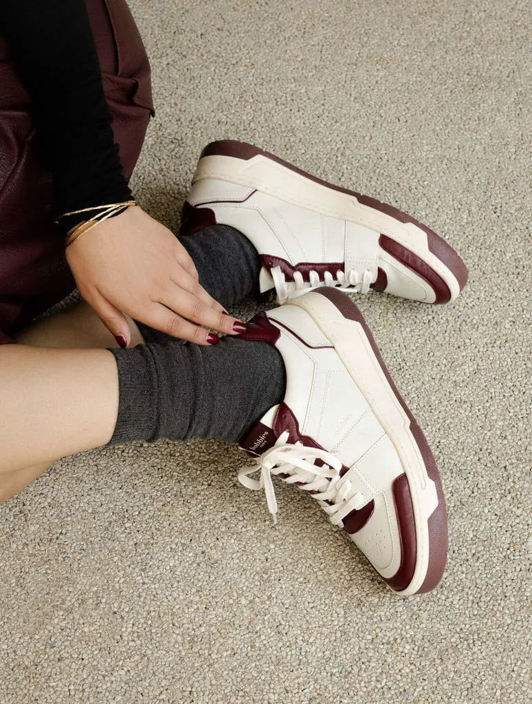 Off-White & Garnet