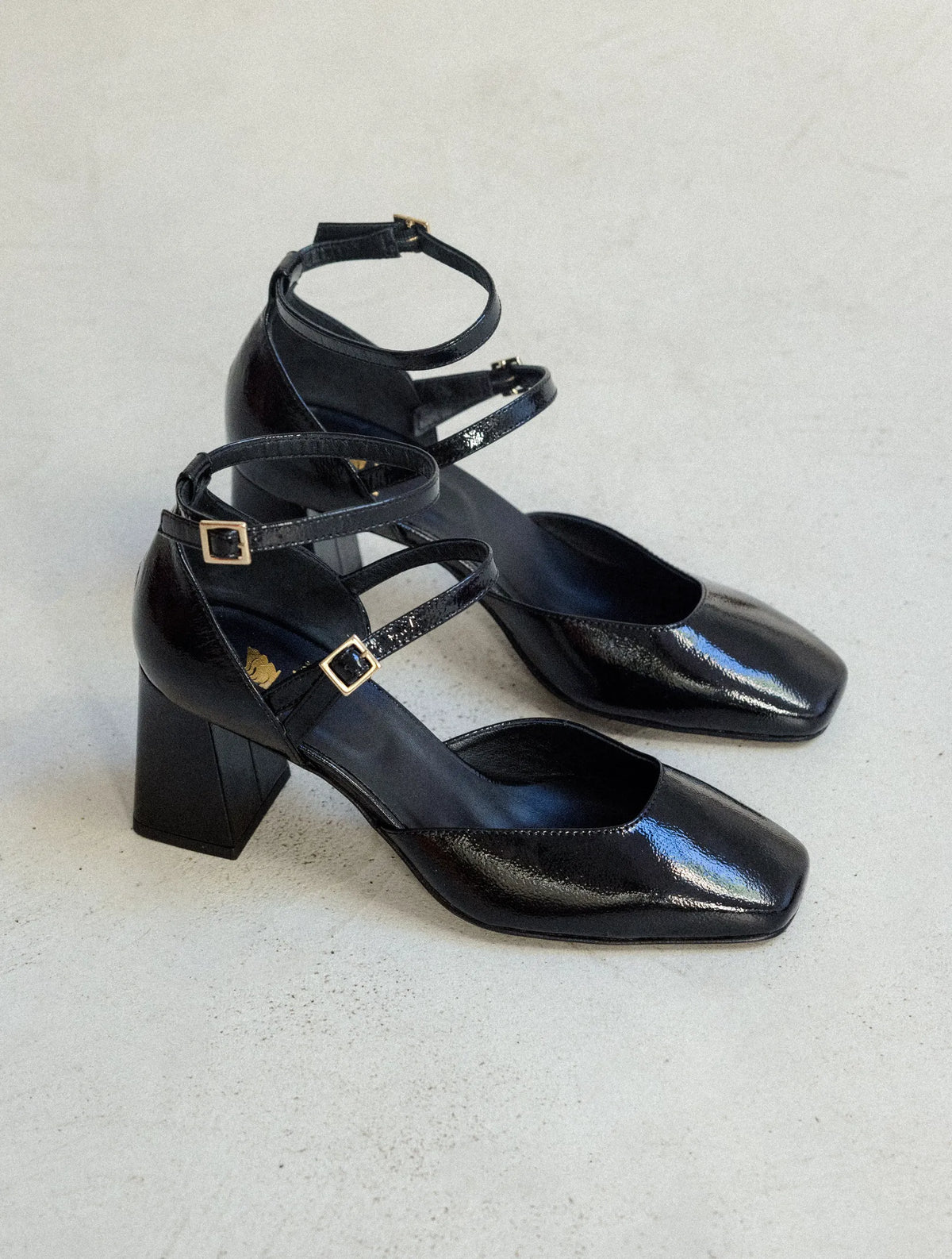 Vinyl Black