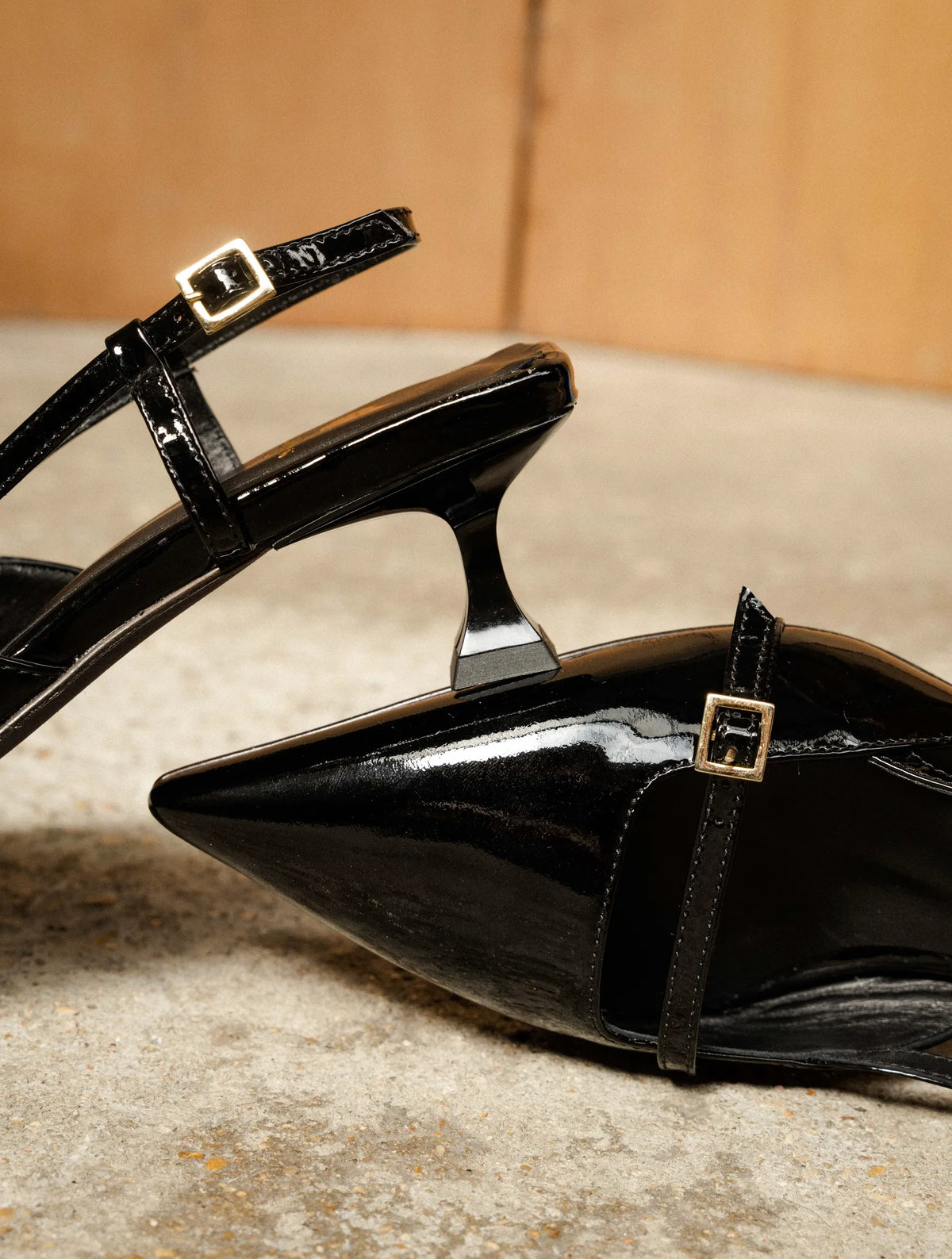 Lacquered Black