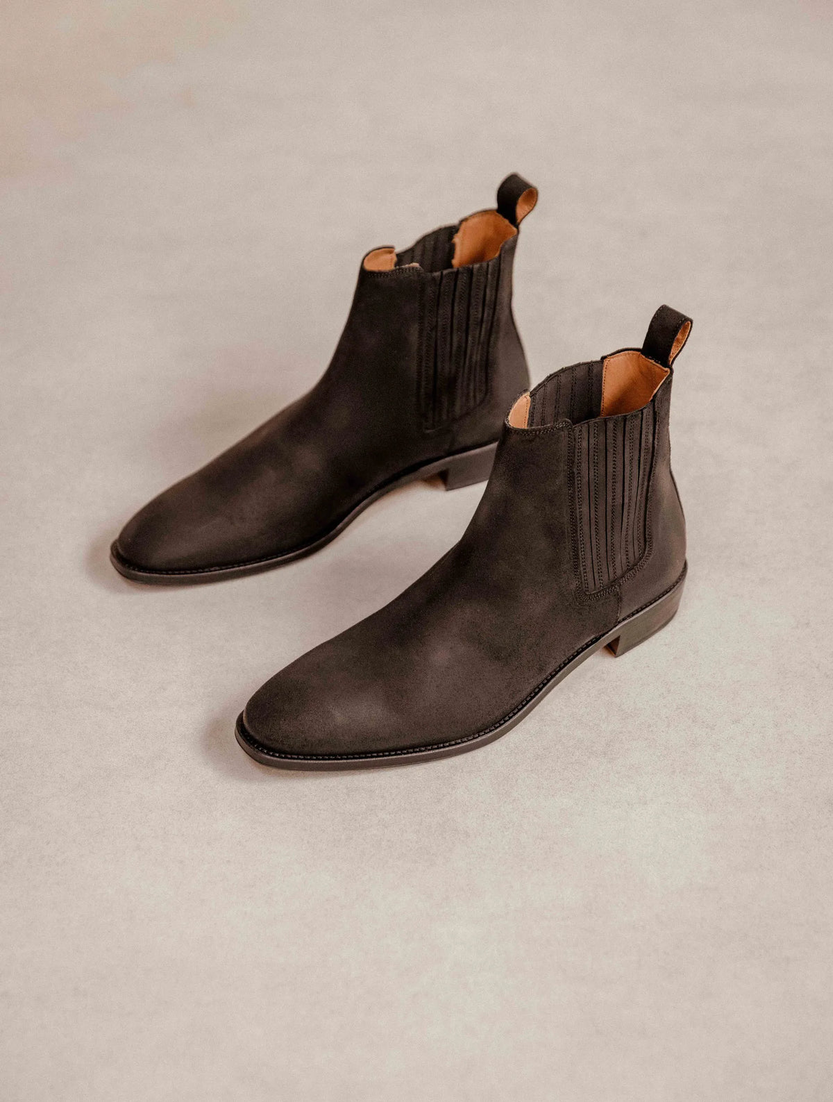 Vesuvius Black