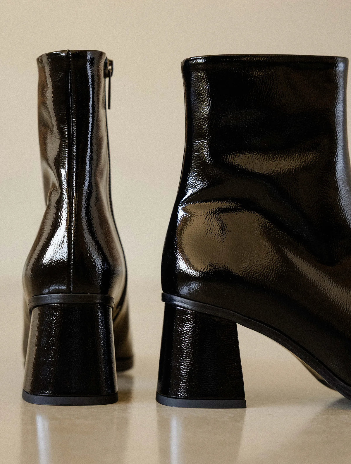 Vinyl Black