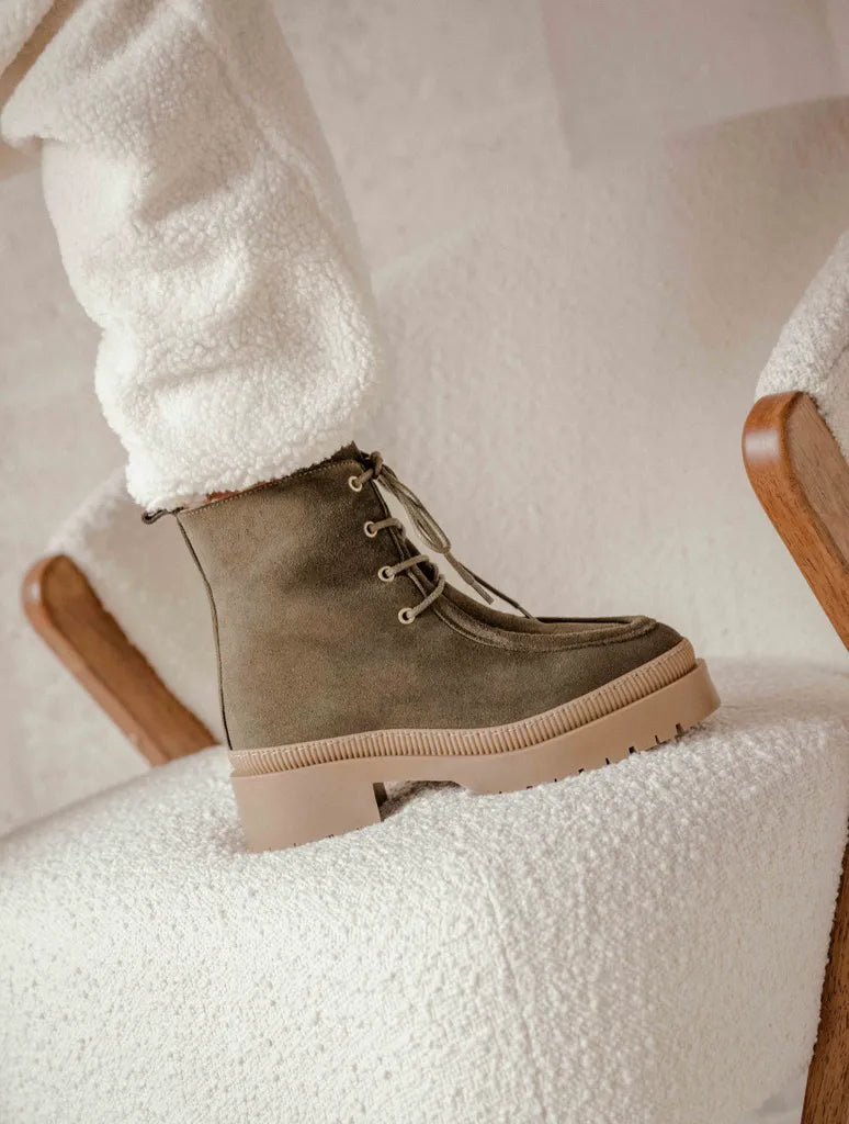Ash Khaki
