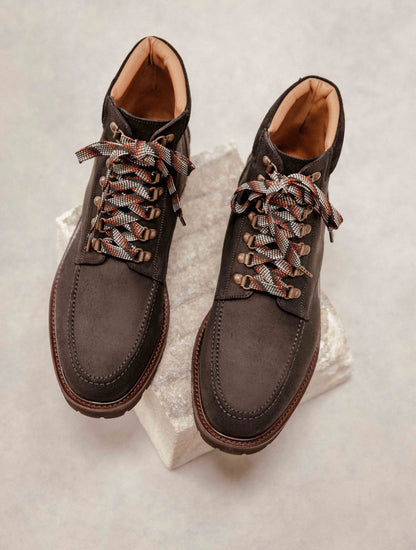 Vesuvius Black