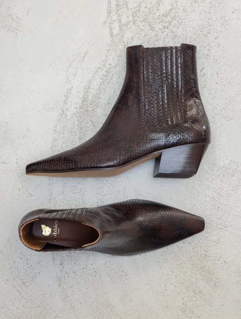 Cobra Brown