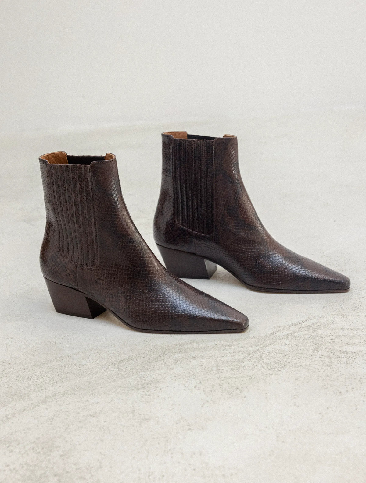Cobra Brown