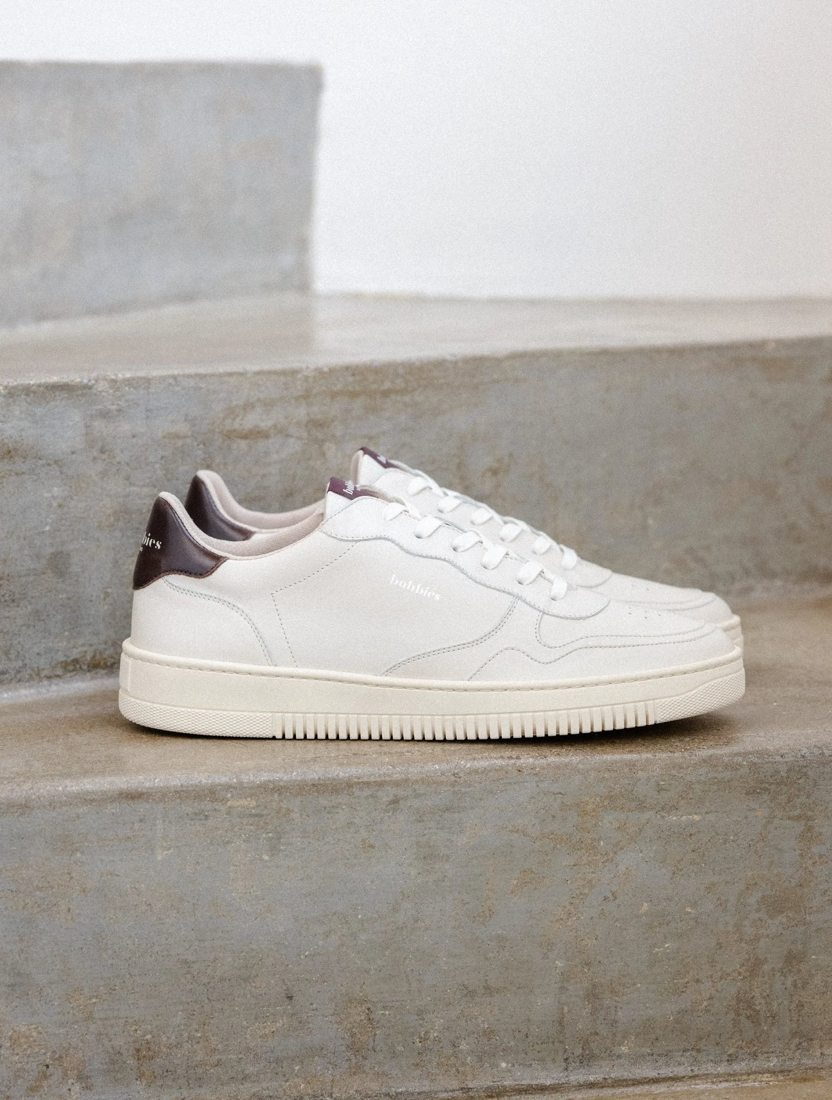 Off-White & Mahogany