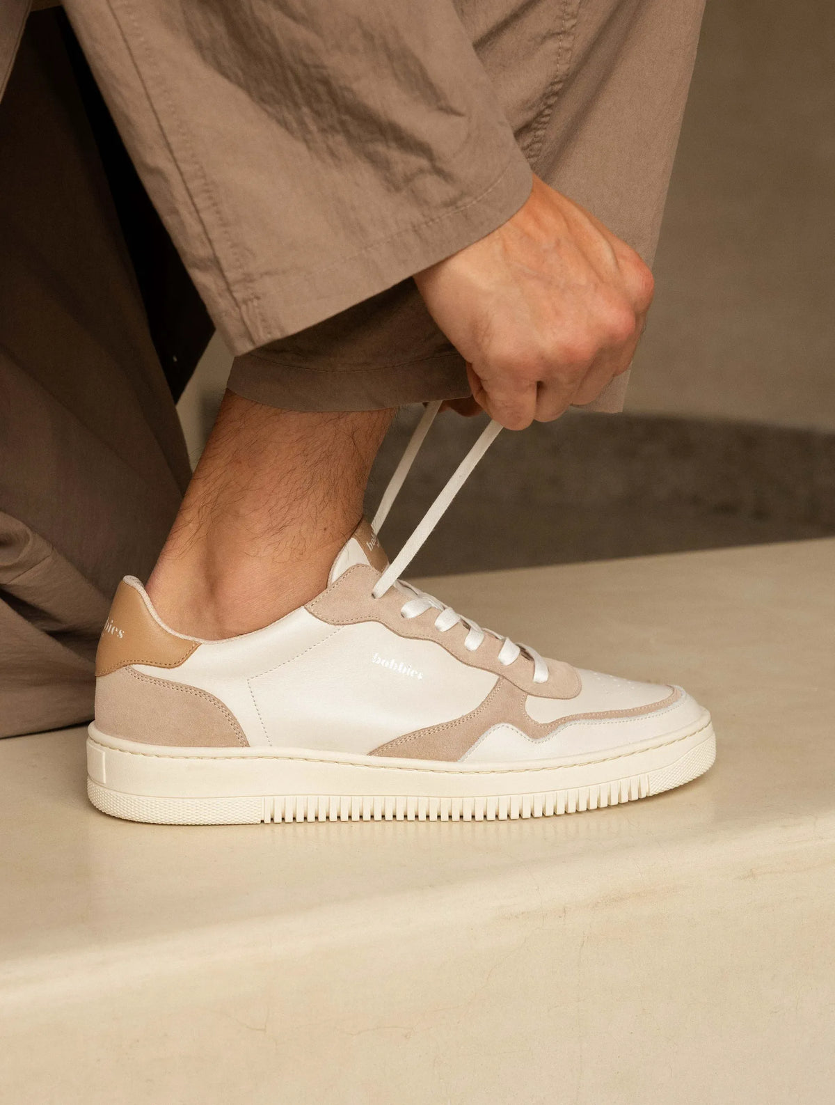 Off-White & Papyrus