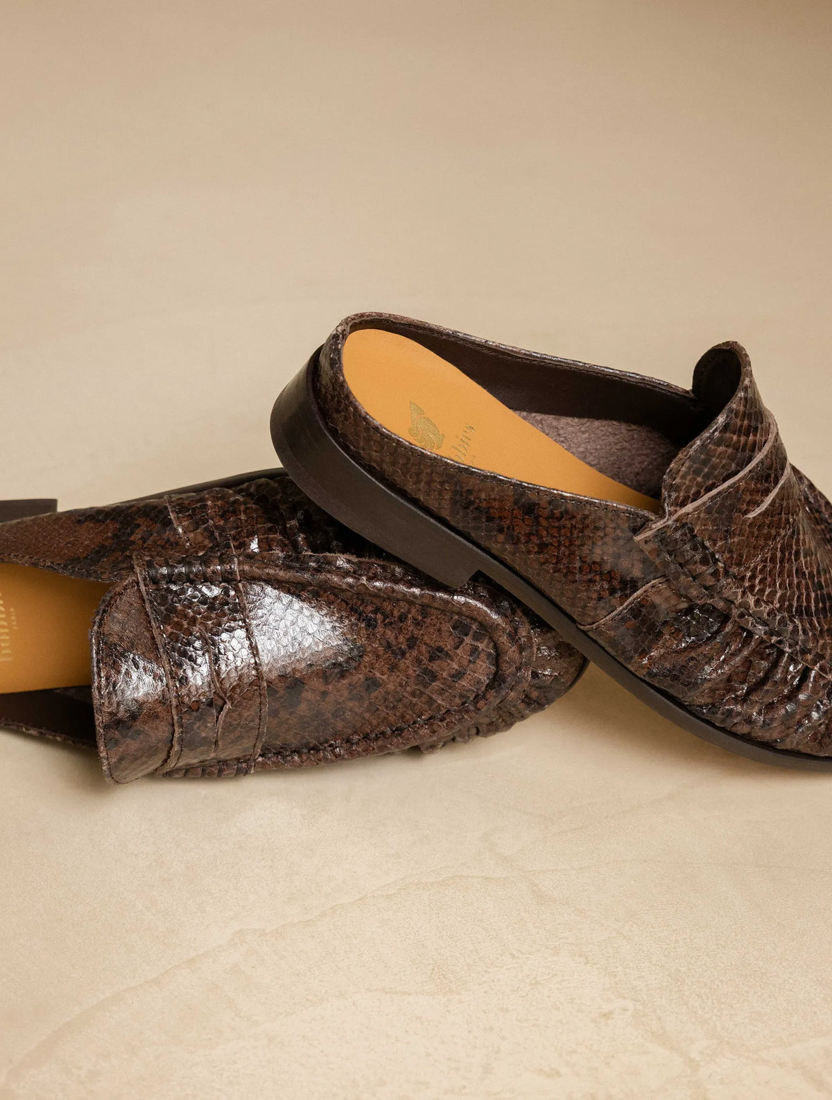 Cobra Brown