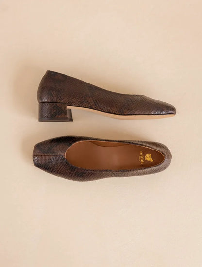 Cobra Brown